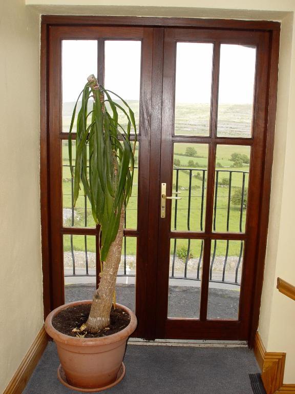 Clare'S Rock Self-Catering Accommodation Carron Номер фото